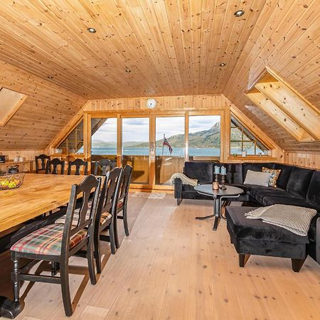 Awesome Home In Kvamsoy With Jacuzzi Sandvik (More og Romsdal) Exterior foto